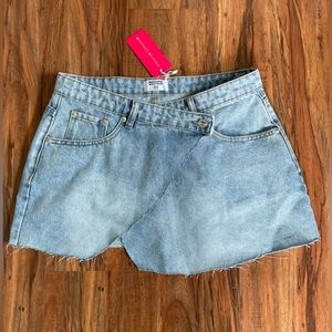 Beginning Boutique mini skirt